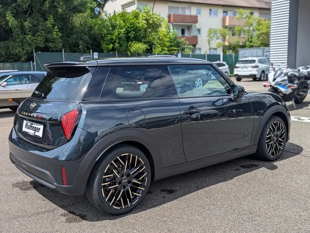 MINI Cooper S Favoured Trim - Thumbnail 8