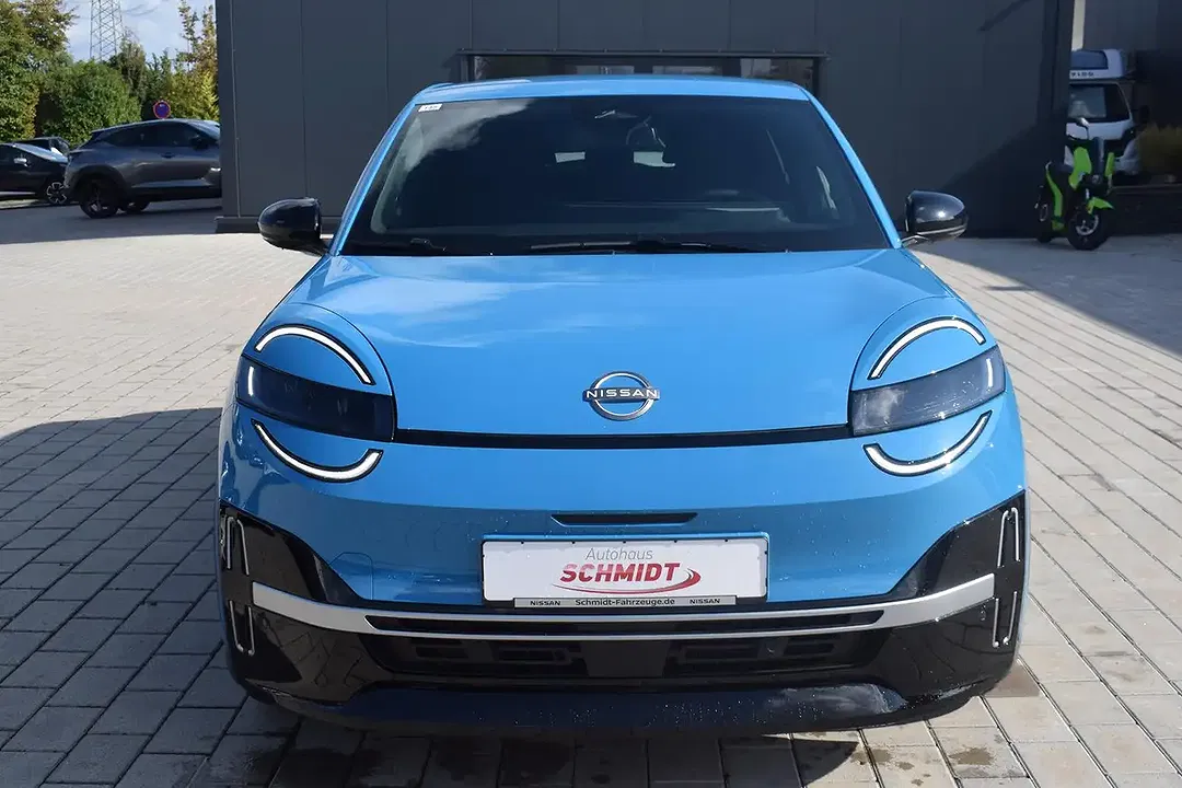 Nissan Micra - Thumbnail 3