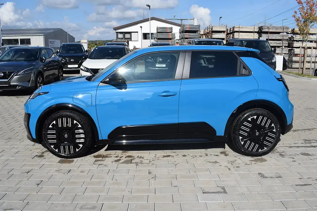 Nissan Micra - Thumbnail 9