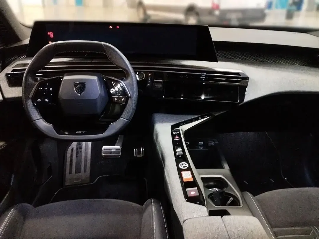 Peugeot 3008 145 e-DSC6 Hybrid GT - Thumbnail 5