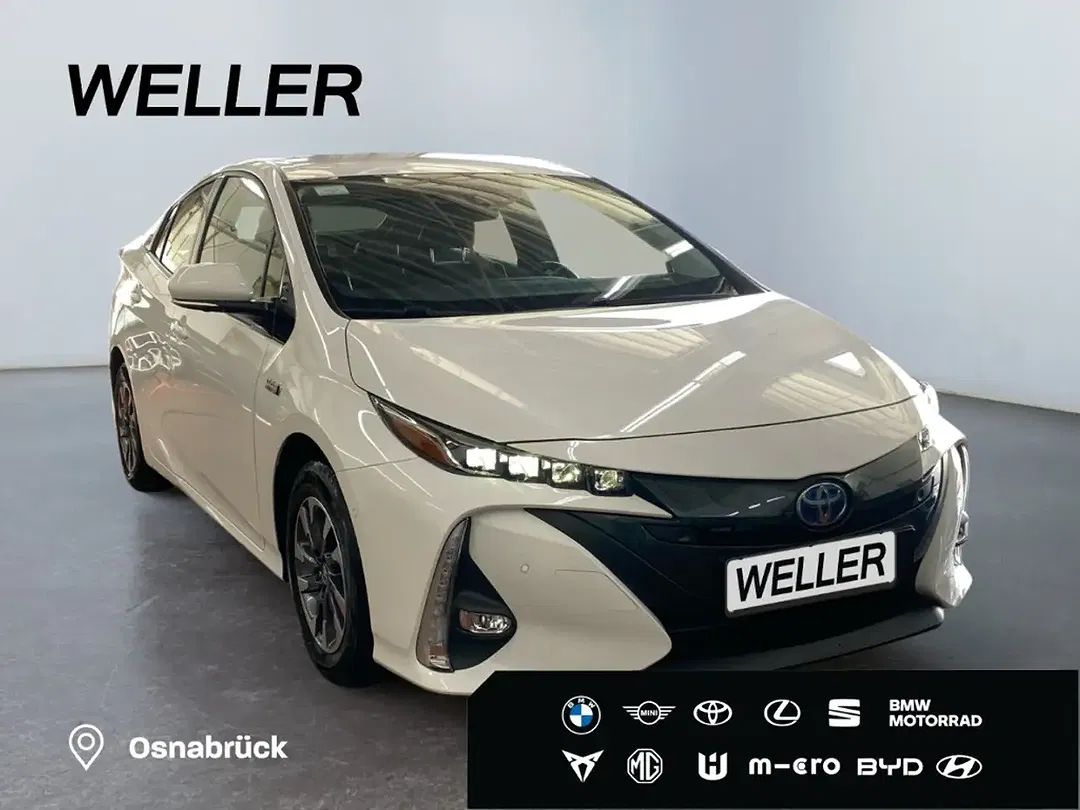 Toyota Prius PHEV Executive - Thumbnail 4