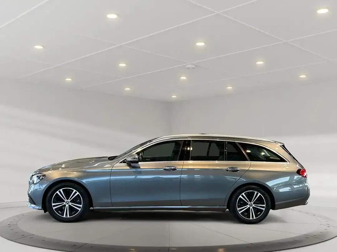 Mercedes-Benz E 220 MBUX Burmester Avantgarde - Thumbnail 3