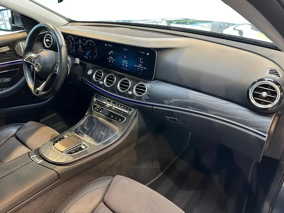 Mercedes-Benz E 220 MBUX Burmester Avantgarde - Thumbnail 6