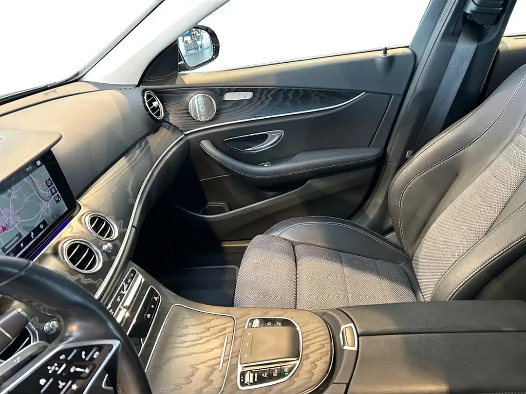 Mercedes-Benz E 220 MBUX Burmester Avantgarde - Thumbnail 7