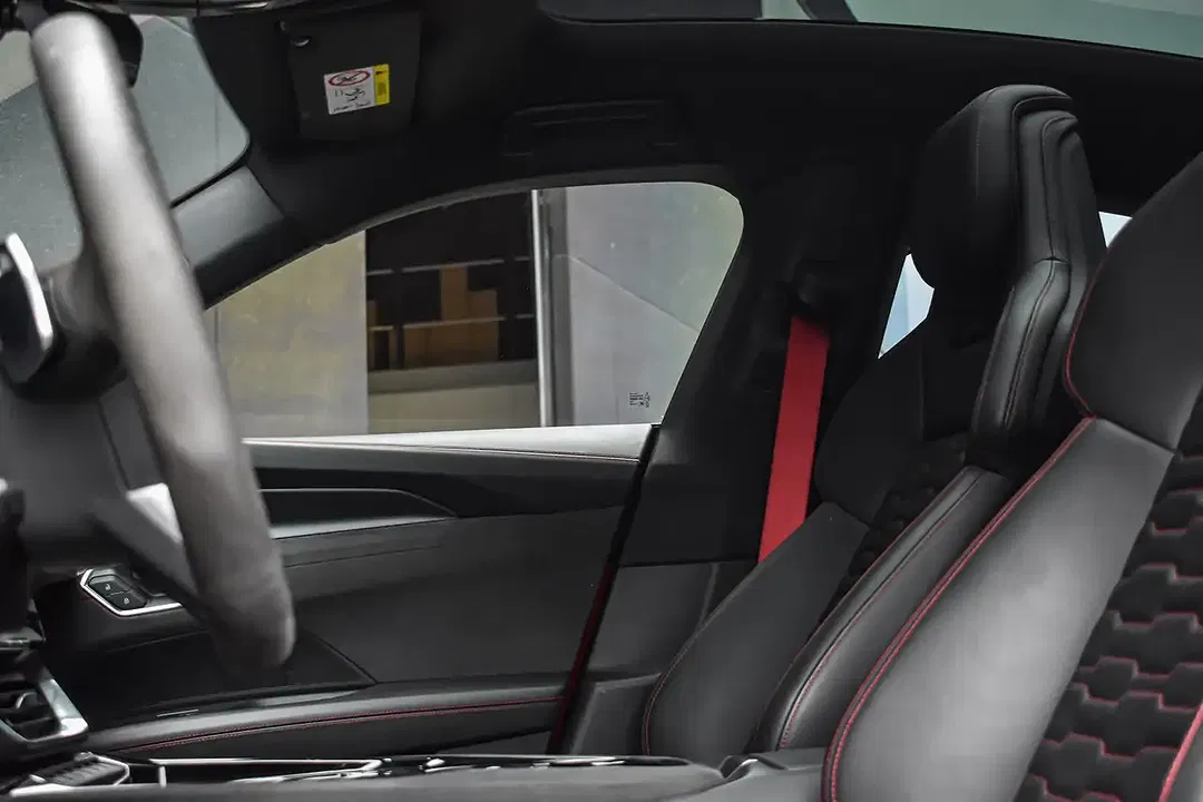 Audi RS e-tron GT quattro - foto 15