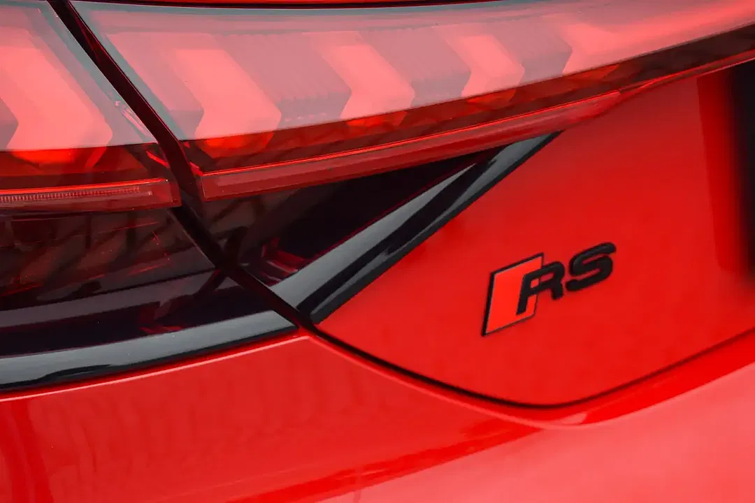 Audi RS e-tron GT quattro - Thumbnail 8