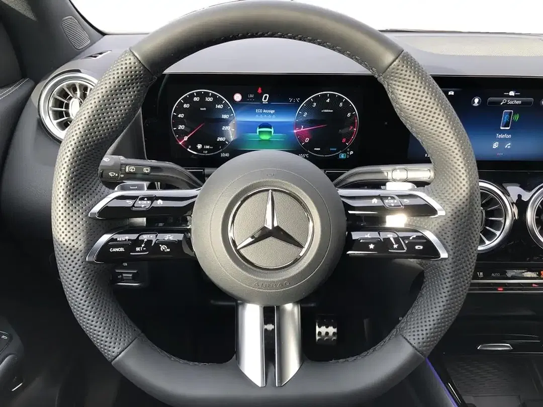 Mercedes-Benz GLA 200 AMG MBUX Night - Thumbnail 10