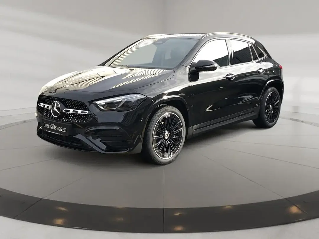 Mercedes-Benz GLA 200 AMG MBUX Night - Afbeelding 1