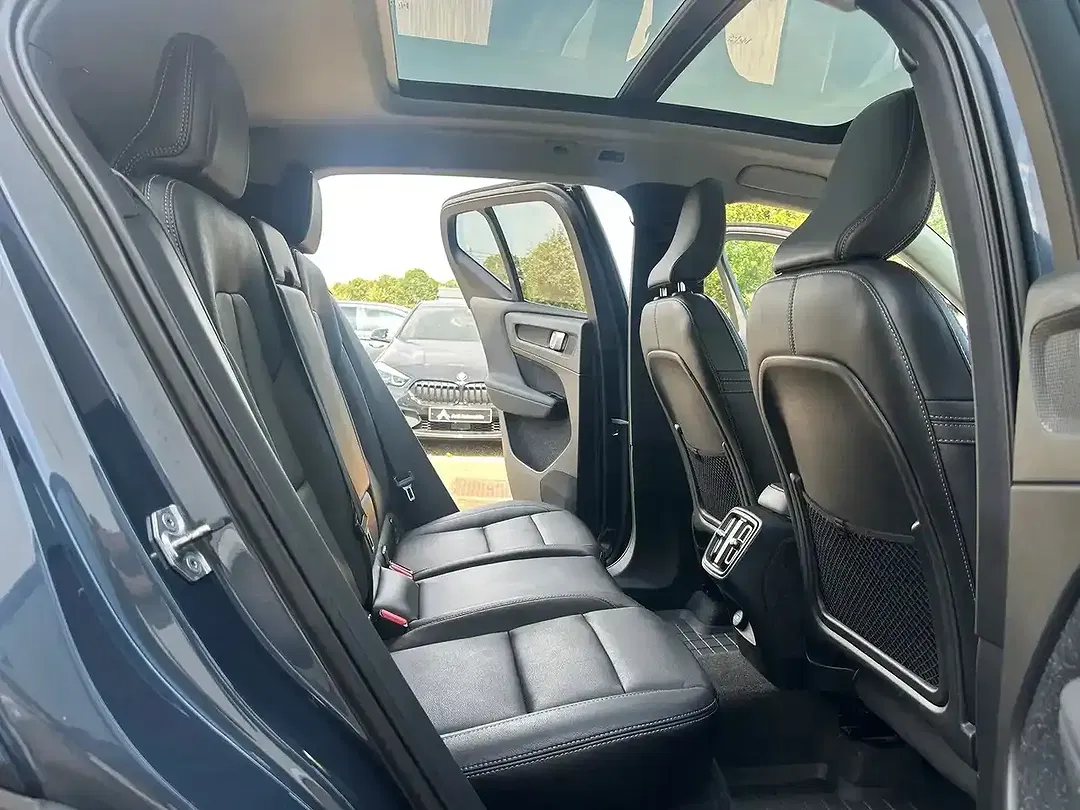 Volvo XC40 T2 1.5 - Thumbnail 11