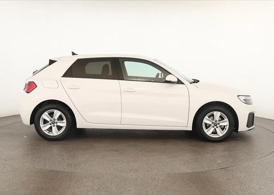 Audi A1 25 TFSI S tronic Sportback - Thumbnail 4