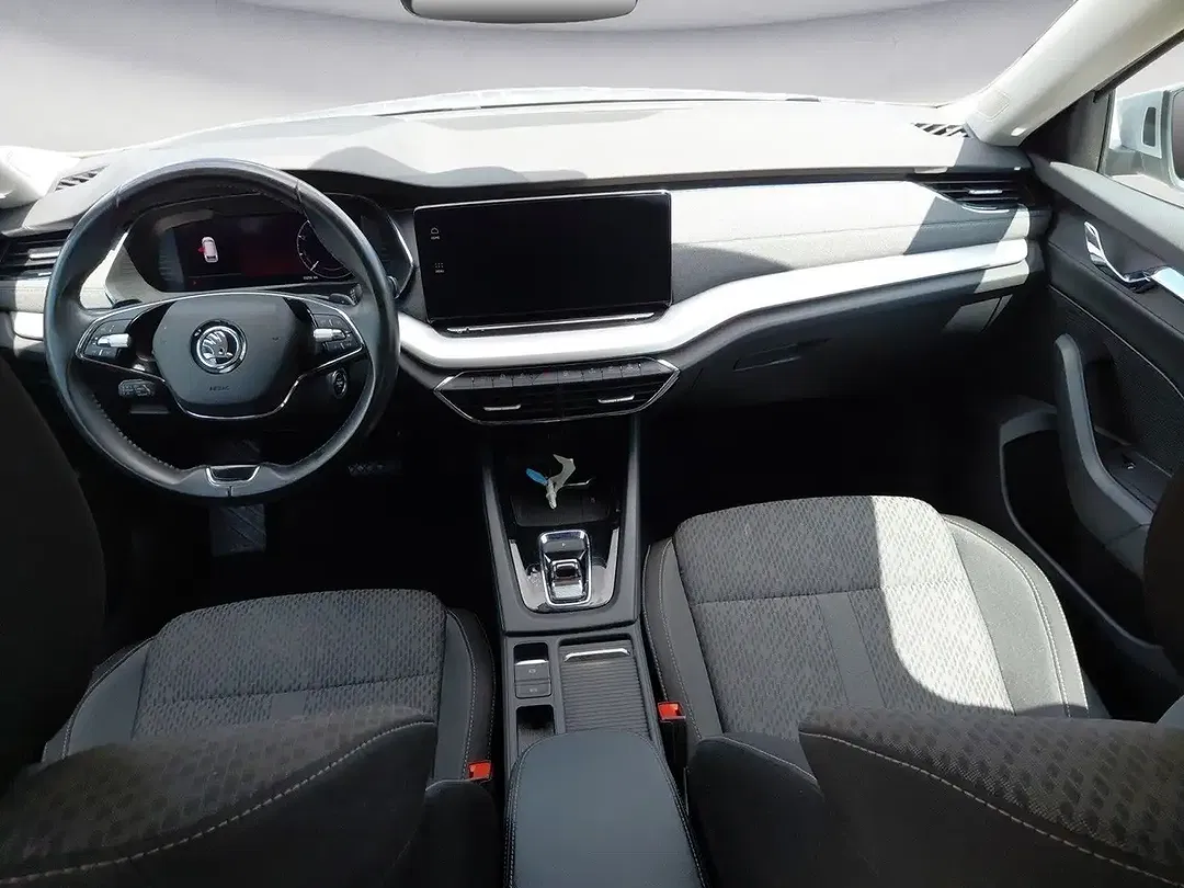 Skoda Octavia 1.4 TSI iV DSG Combi Style - Thumbnail 11