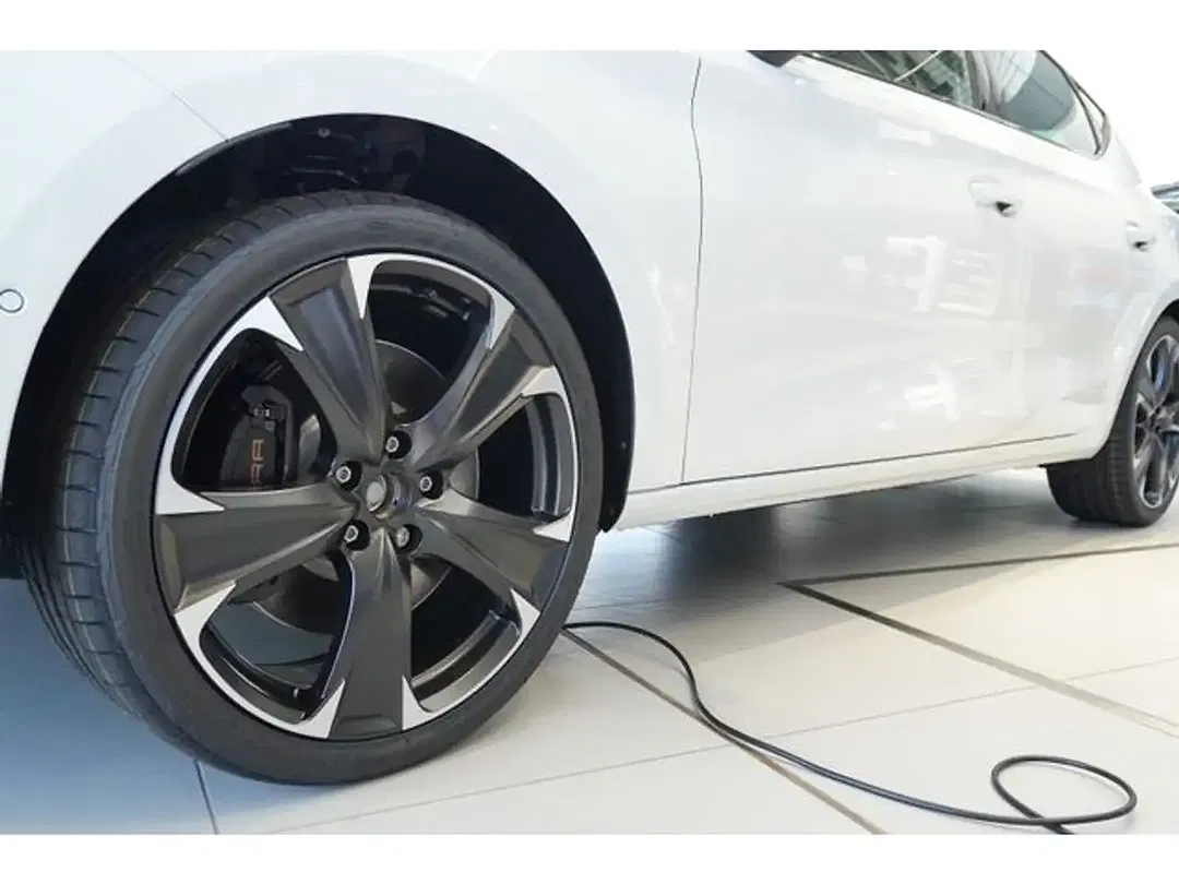 CUPRA Leon 2.0 TSI VZ - Thumbnail 3