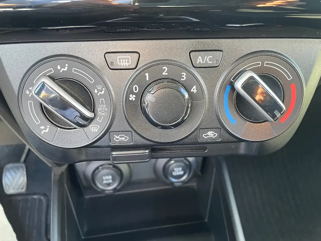 Suzuki Swift Hybrid 1.2 Dualjet AllGrip Comfort - foto 15