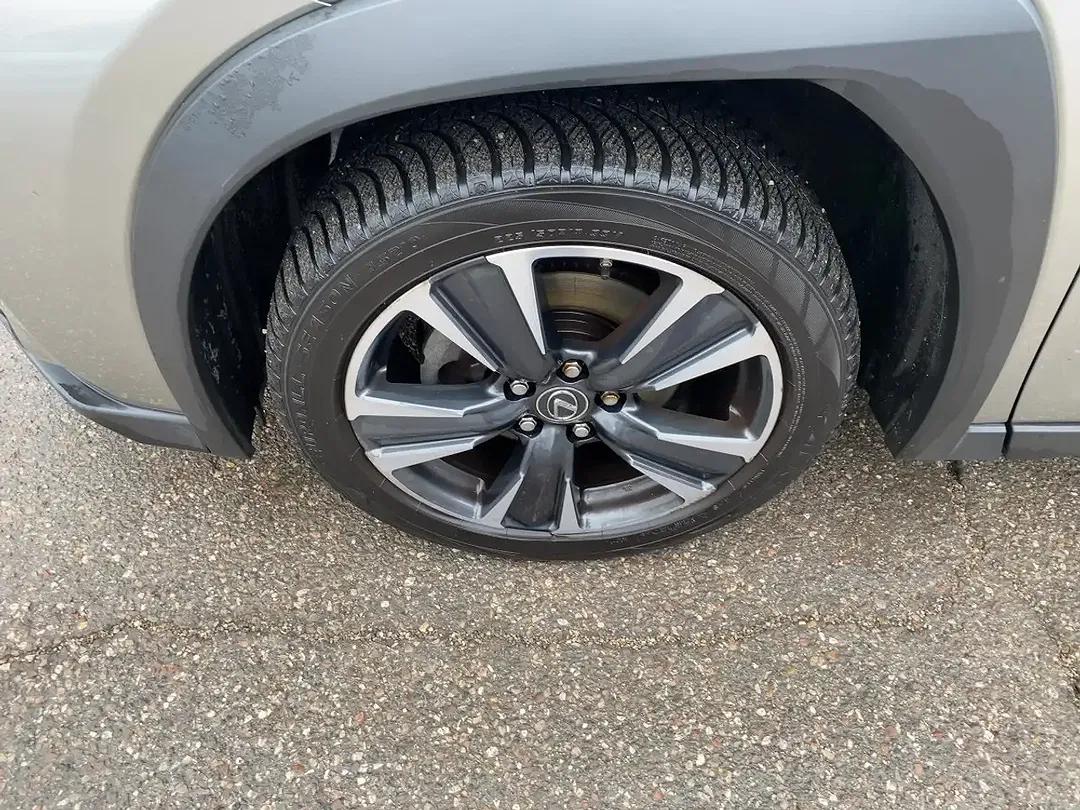 Lexus UX 250h Style Edition - Thumbnail 6