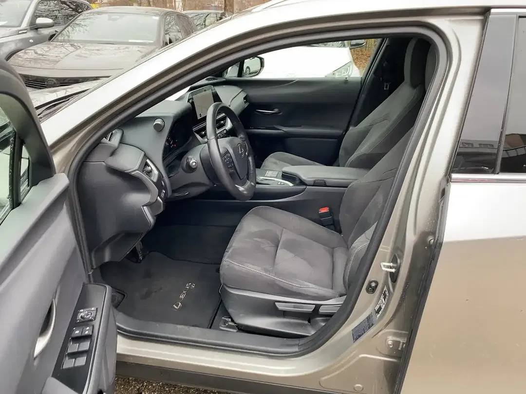 Lexus UX 250h Style Edition - Thumbnail 8