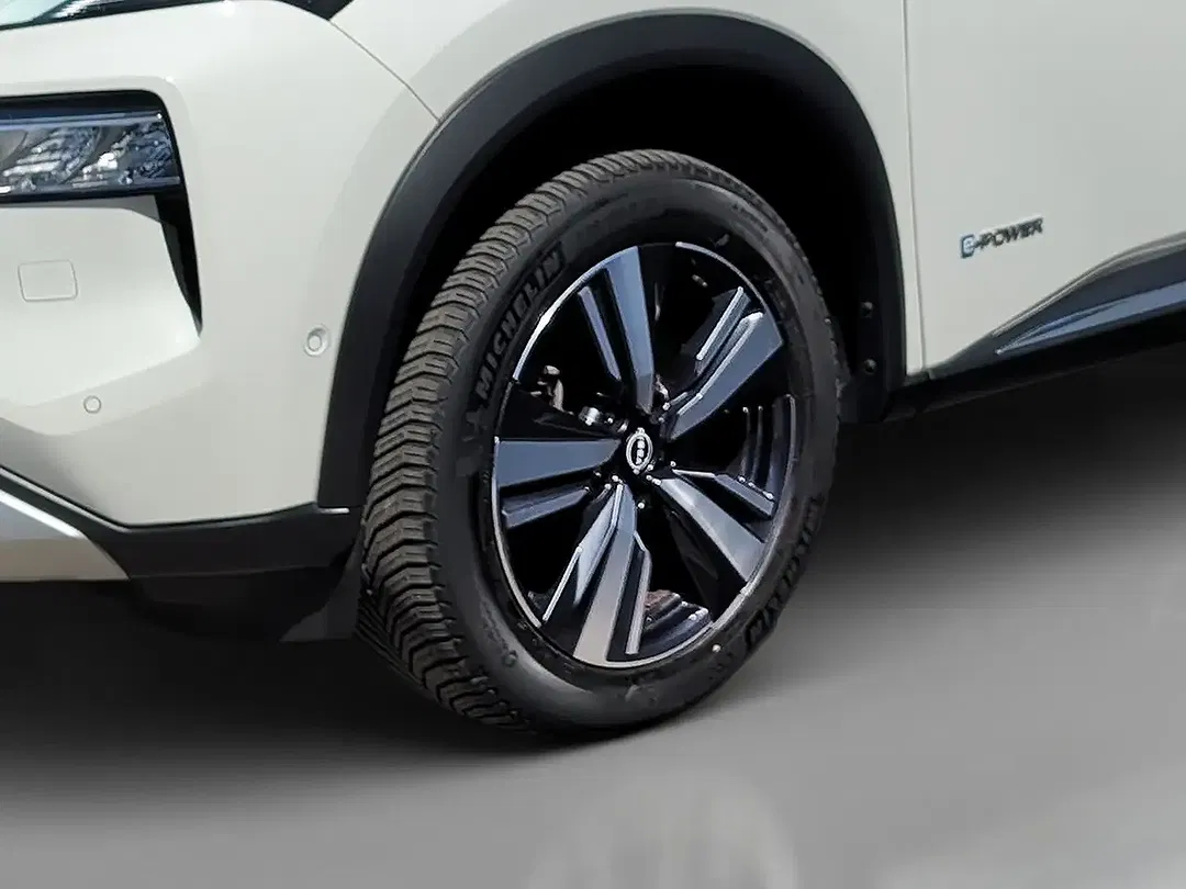 Nissan X-Trail e-Power e-4ORCE Tekna - Thumbnail 9