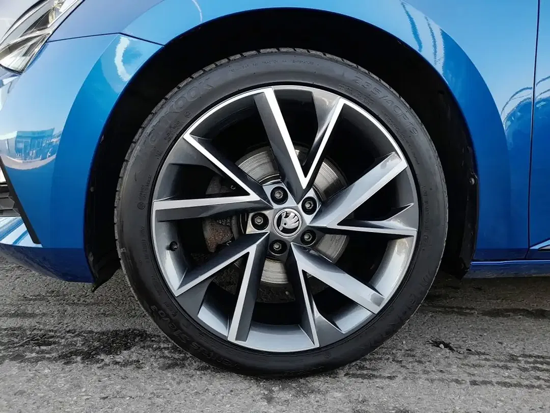 Skoda Superb PHEV DSG Sportline - Thumbnail 19