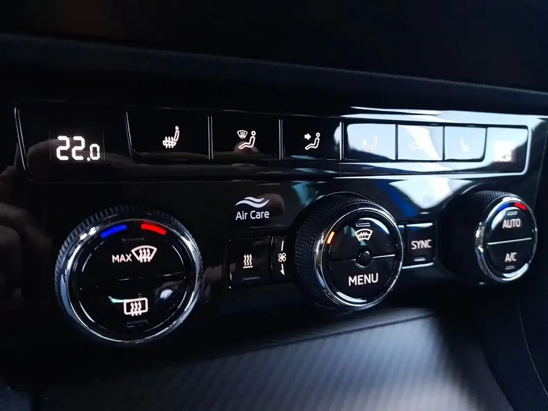Skoda Superb PHEV DSG Sportline - Thumbnail 7