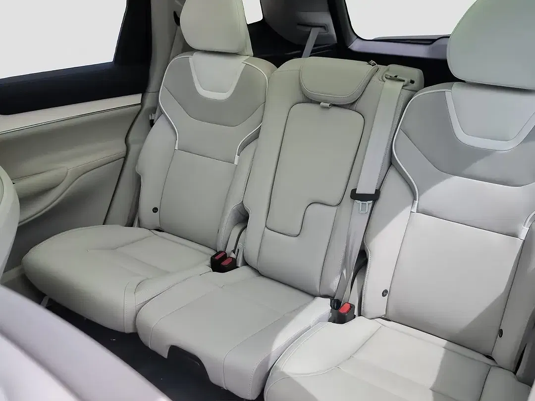 Volvo EX90 Performance Ultra - Thumbnail 12