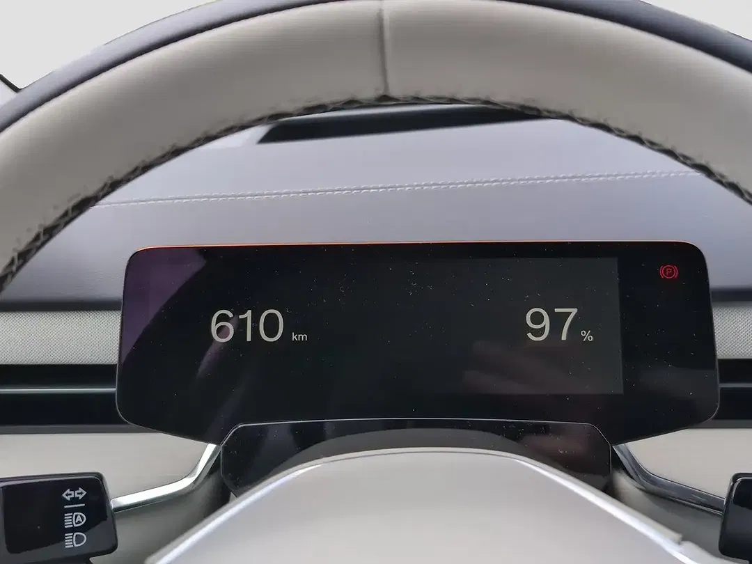 Volvo EX90 Performance Ultra - Thumbnail 5