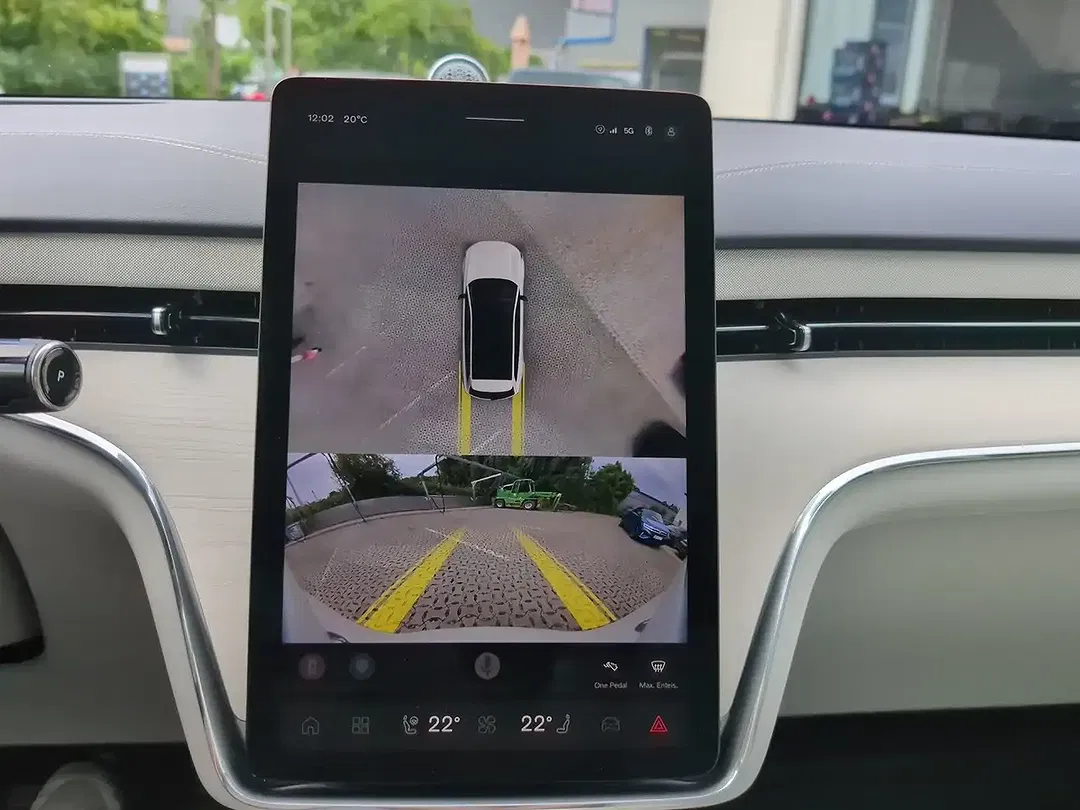 Volvo EX90 Performance Ultra - Thumbnail 8