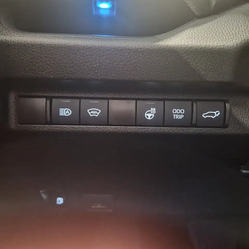 Suzuki Across Hybrid - foto 12