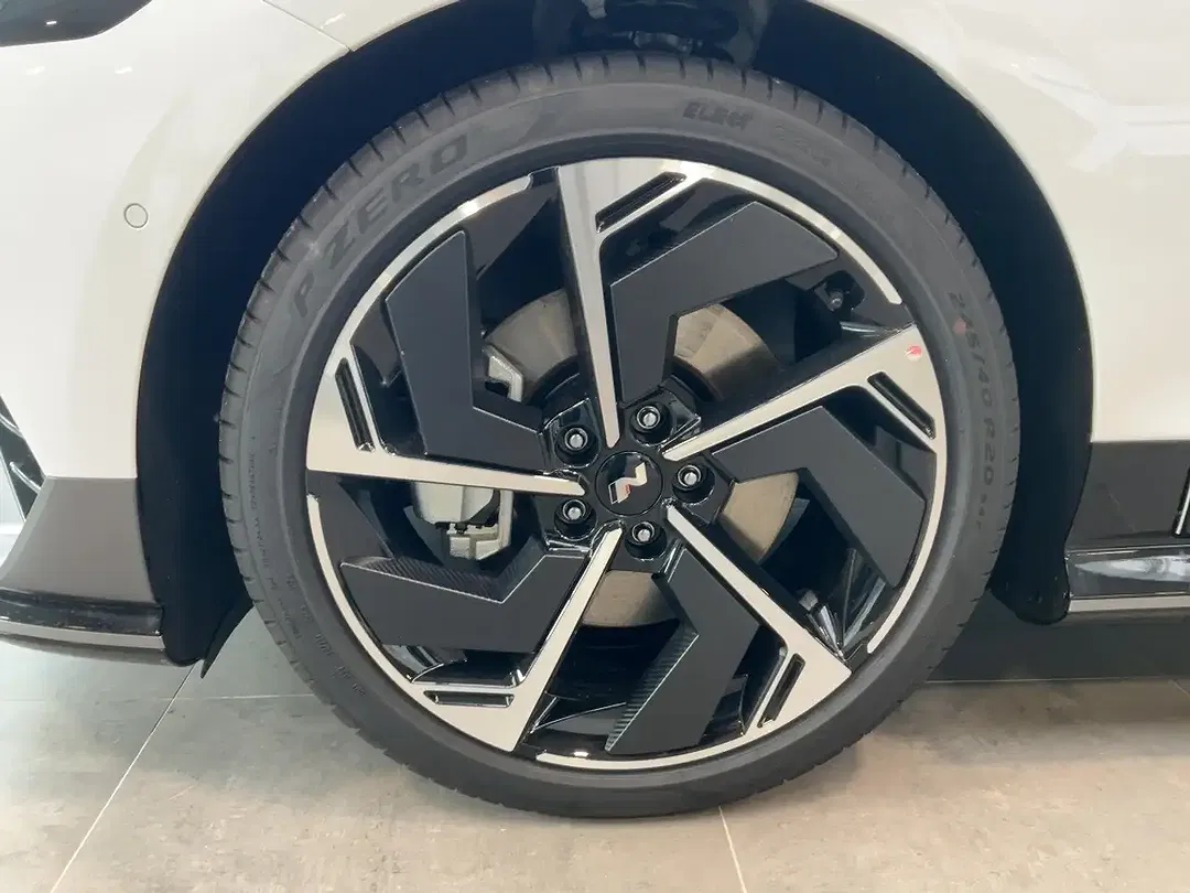 Hyundai IONIQ 6 N Line X - Thumbnail 7