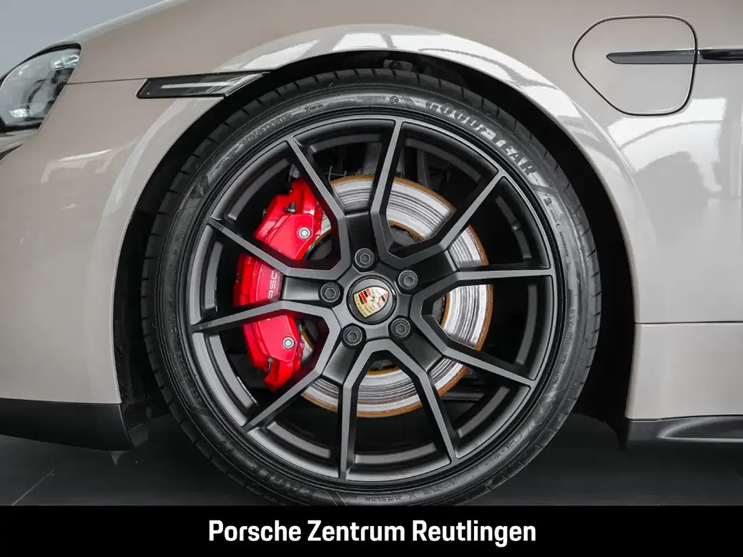Porsche Taycan GTS - Thumbnail 10