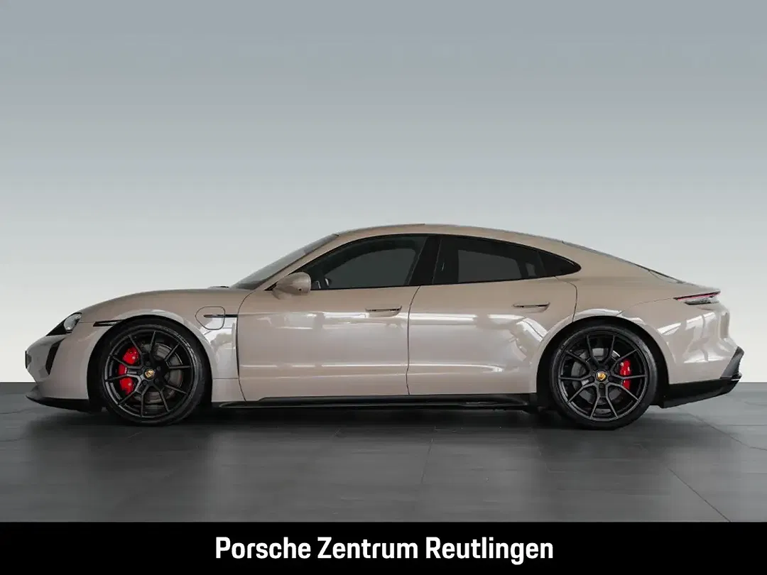 Porsche Taycan GTS - foto 2