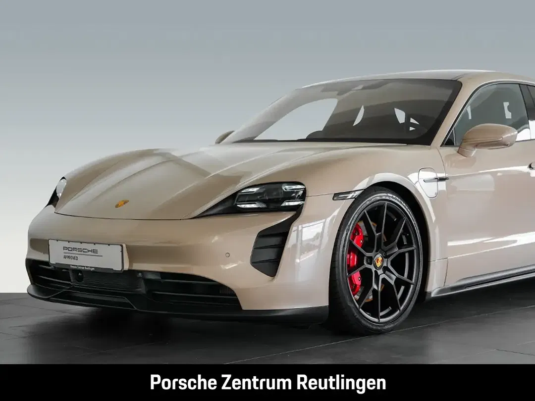 Porsche Taycan GTS - Thumbnail 8