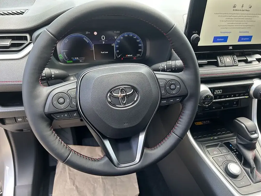Toyota RAV 4 PHEV Style - Thumbnail 11