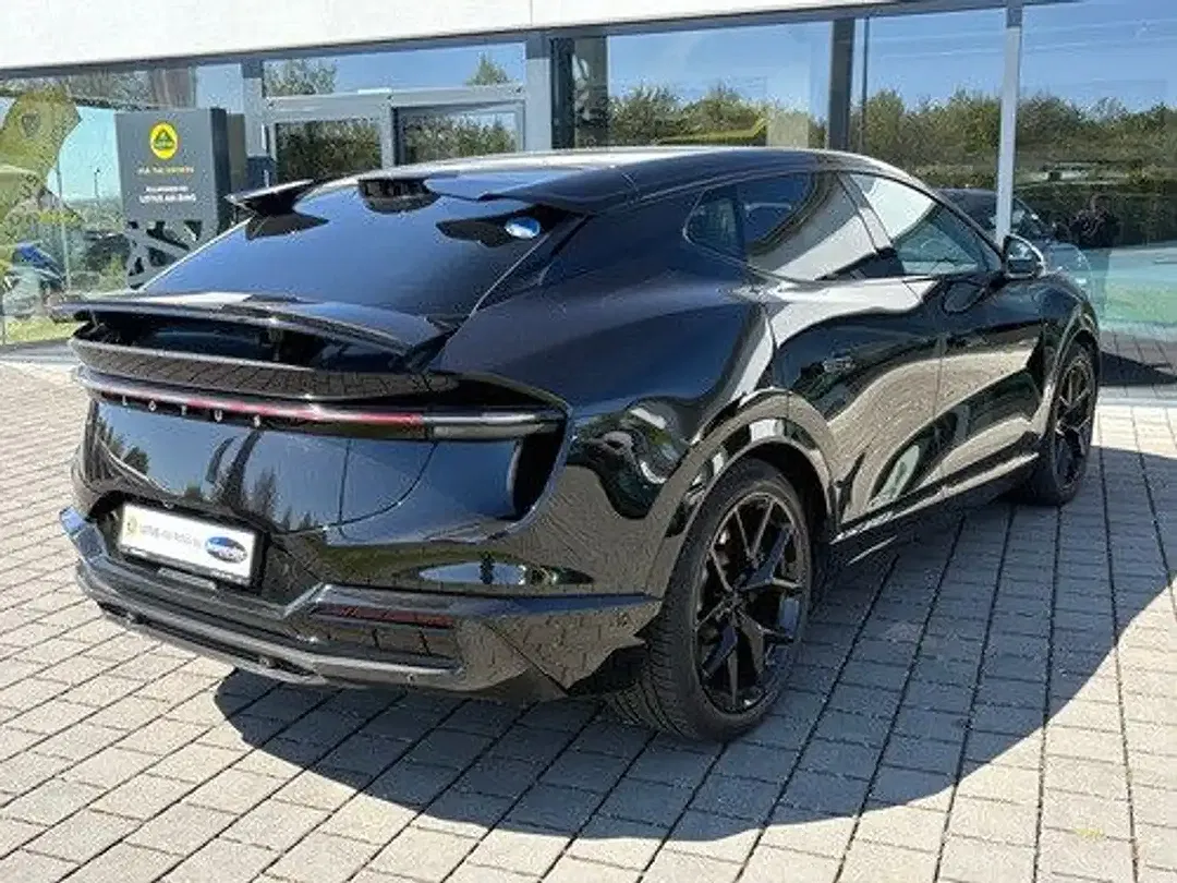 Lotus Eletre R - Thumbnail 10