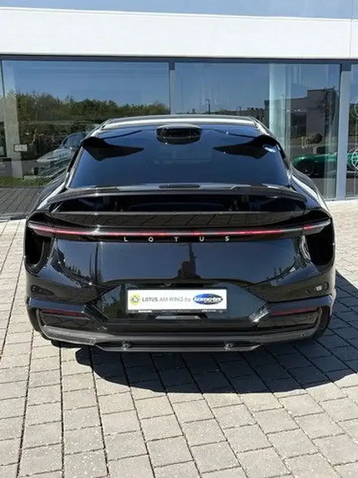 Lotus Eletre R - Thumbnail 11