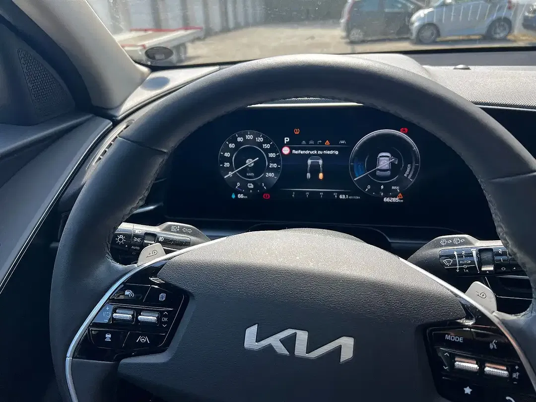 Kia Niro - Thumbnail 8