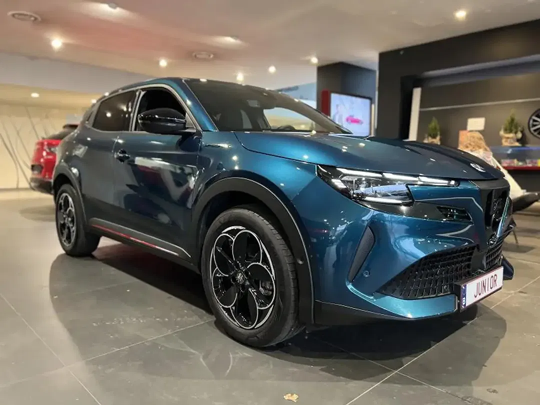Alfa Romeo Junior BEV Speciale - Thumbnail 3