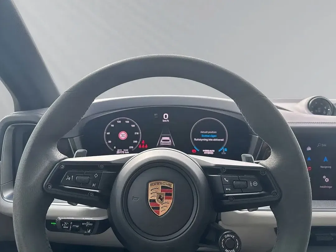 Porsche Cayenne E-Hybrid - Thumbnail 13