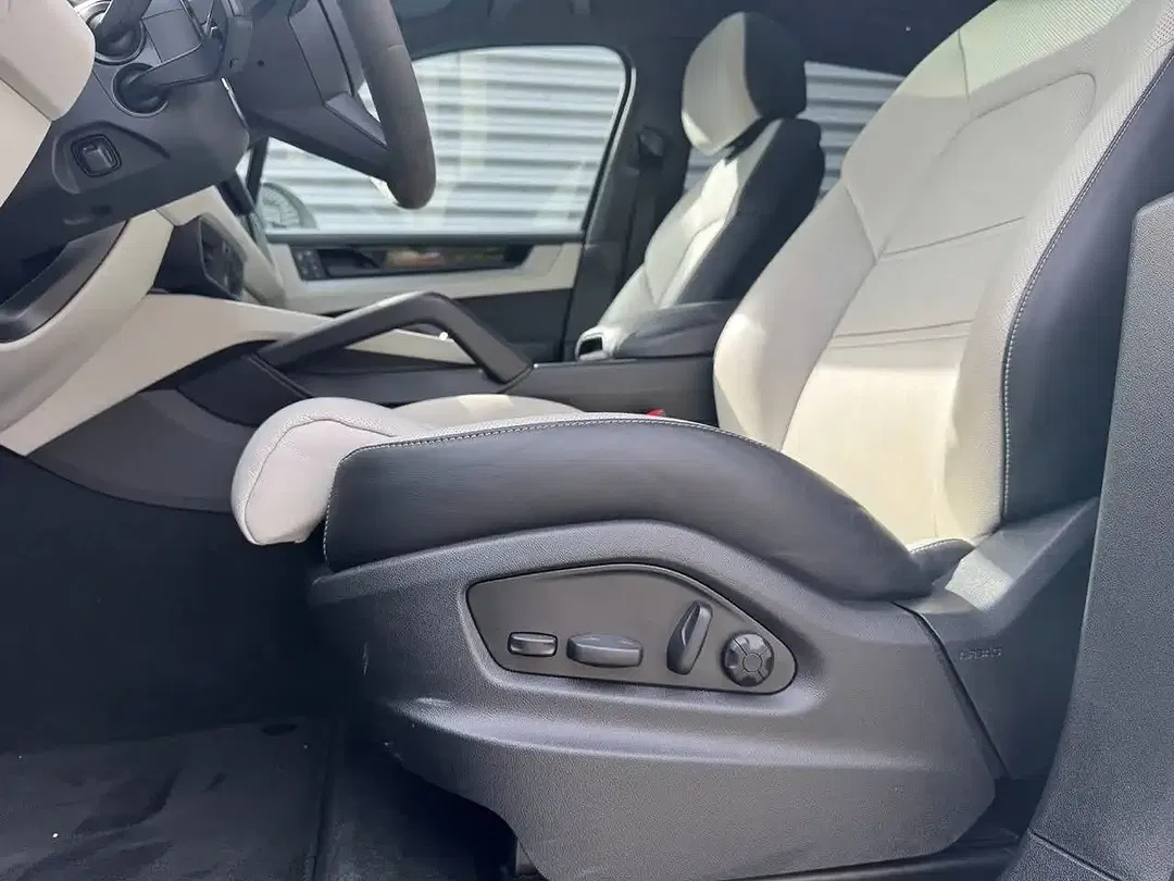 Porsche Cayenne E-Hybrid - Thumbnail 15