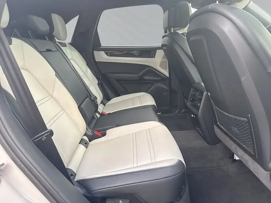Porsche Cayenne E-Hybrid - Thumbnail 19