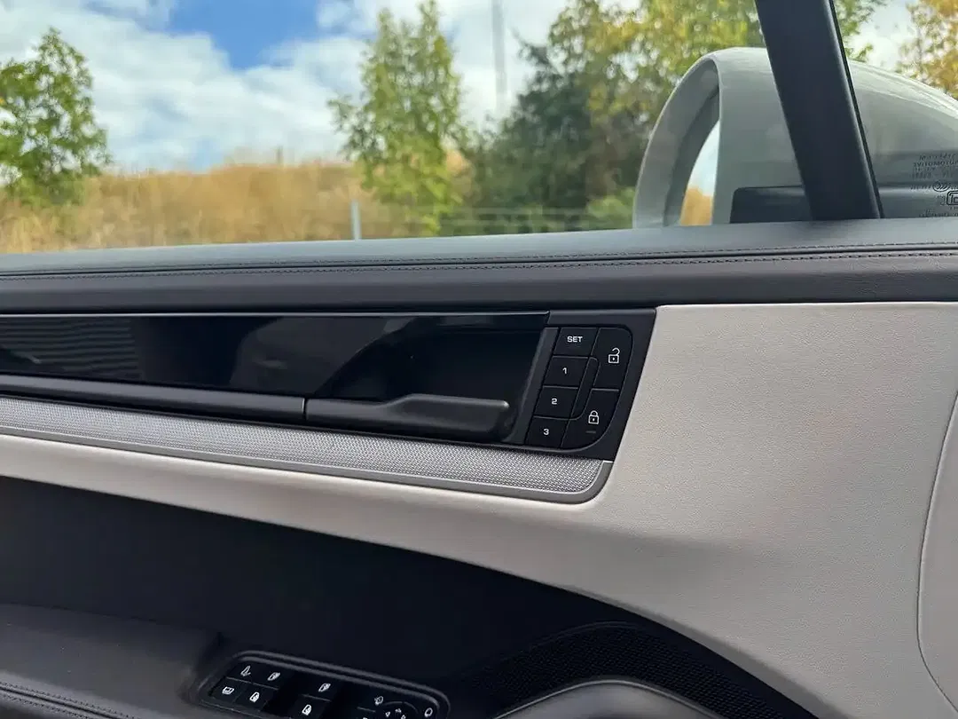 Porsche Cayenne E-Hybrid - Thumbnail 20