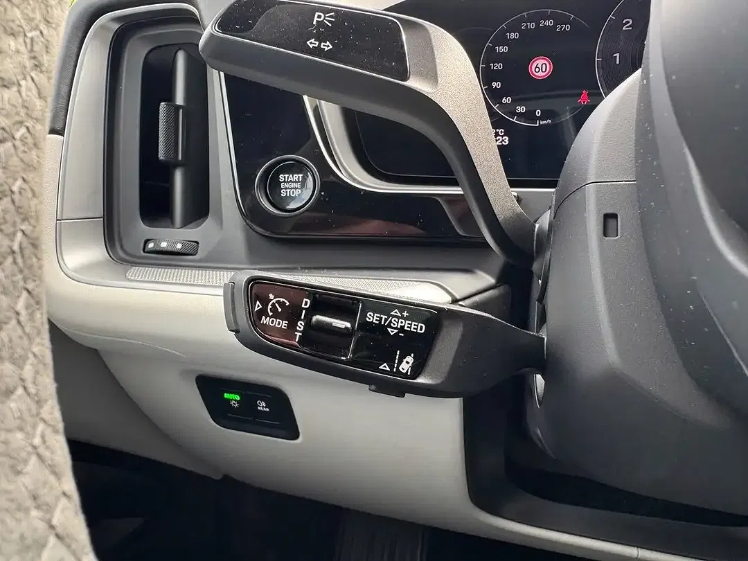 Porsche Cayenne E-Hybrid - Thumbnail 24