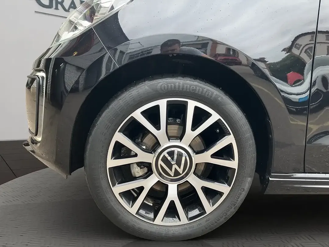 Volkswagen e-up! Style Plus - Thumbnail 3