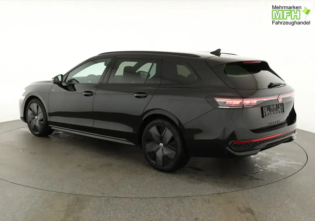 Volkswagen Passat Variant 2.0 TDI DSG 4Motion R-Line Black Edition - Thumbnail 3