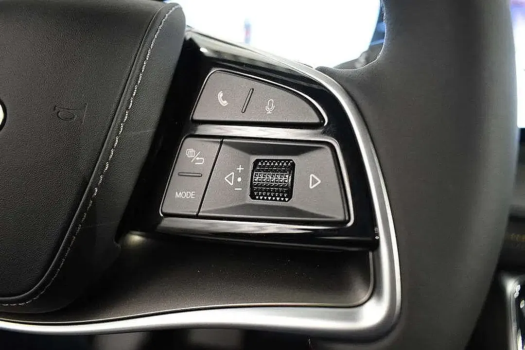 BYD Tang EV AWD Flagship - Thumbnail 13