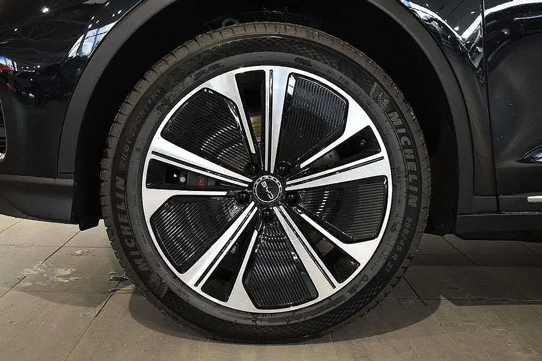 BYD Tang EV AWD Flagship - Thumbnail 9