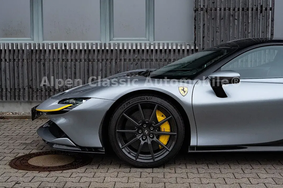 Ferrari SF90 Stradale Assetto Fiorano - Thumbnail 5