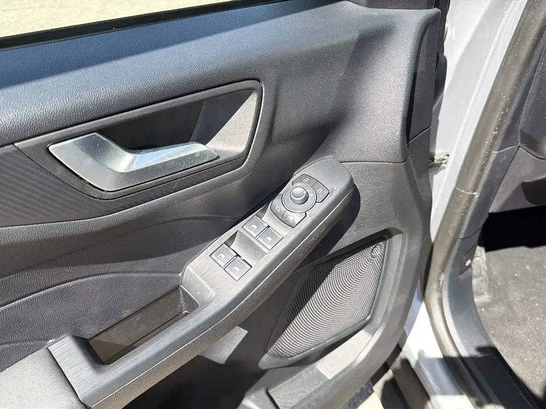 Ford Kuga ST-Line - Thumbnail 9