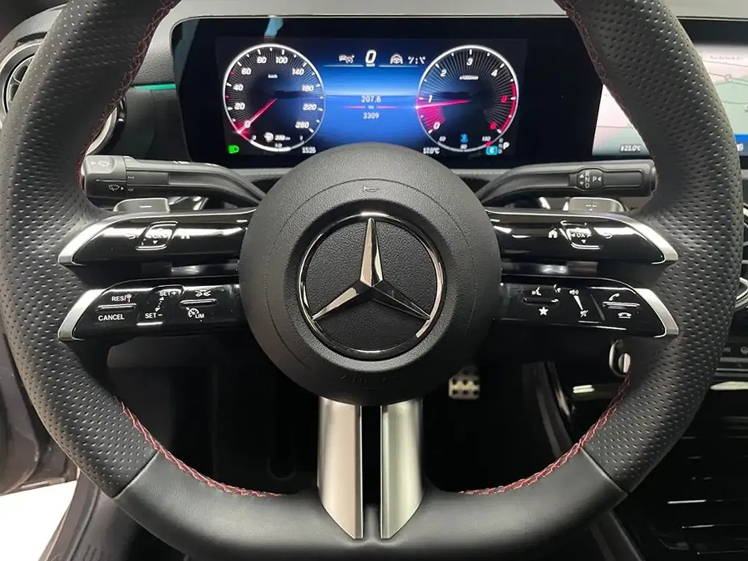Mercedes-Benz A 200 AMG MBUX - Thumbnail 10
