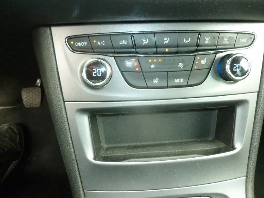 Opel Astra 1.2 Turbo GS Line - Thumbnail 10