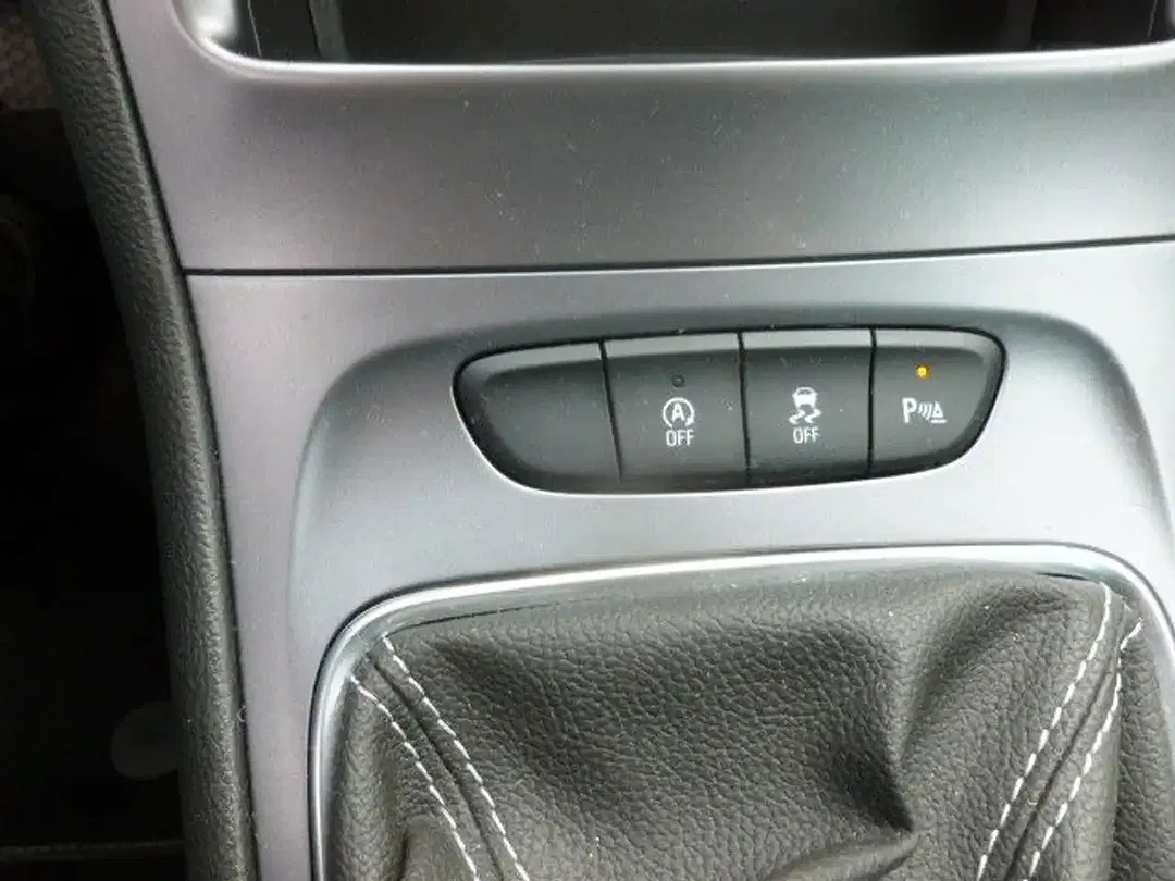 Opel Astra 1.2 Turbo GS Line - Thumbnail 11