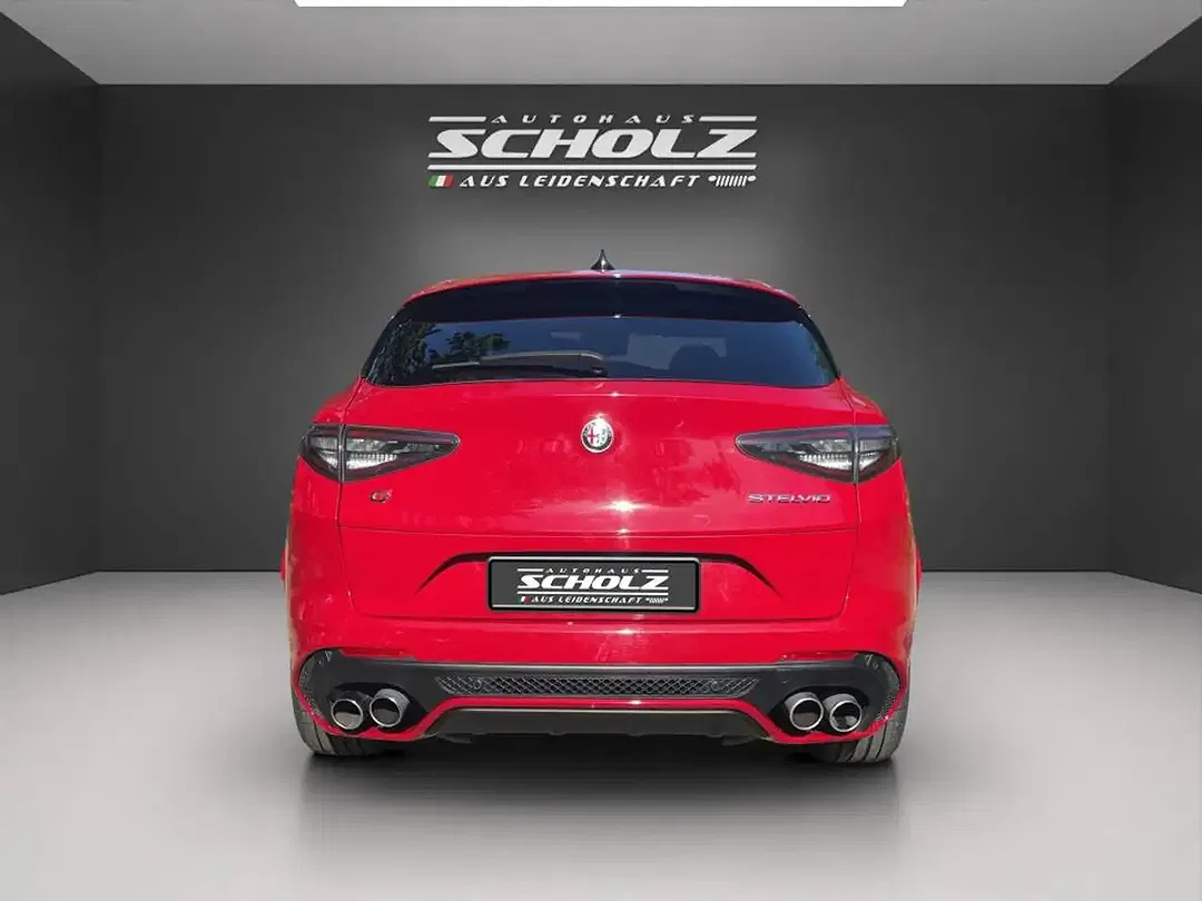 Alfa Romeo Quadrifoglio 2.9 V6 - Thumbnail 14